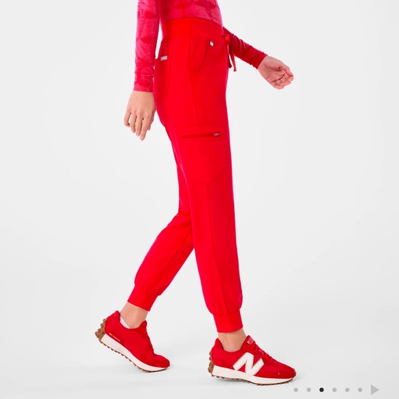 Figs High Waisted Zamora Jogger Scrub Pants Pop Red Nurse Hospital size 4XLR New - Picture 4 of 11